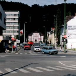 A Kossuth Lajos utca az 1990-es évek elején